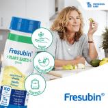Patientin ernährt sich vegan. Fresubin PLANT-BASED Drink: Vegan, nährstoffreich, praktisch.
