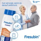 Patientin mit Ehemann beim Tanzen - Fresubin YODRINK: Verordnungsfähig, nährstoffreich, praktisch - Gut versorgt, wenn es darauf ankommt.