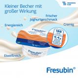Fresubin YOCRÈME mit Angaben der Nährwerte - Kleiner Becher mit großer Wirkung: energie- und eiweißreich, cremig und frischer Joghurtgeschmack.