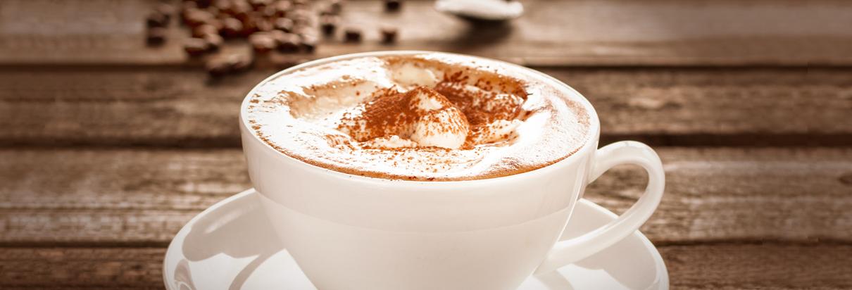 Oppskrift på varm cappuccino med Fresubin Fibre Drink - Photo Shutterstock